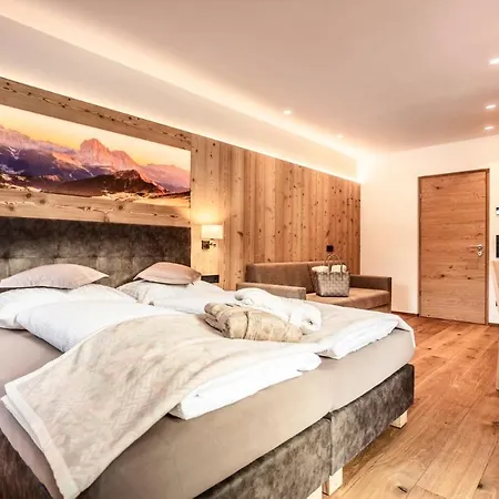 Luxury Plazola *